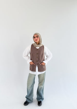 THT GIRL London Vest coffee color, stylish sleeveless vest with front pockets, casual fashion for women.