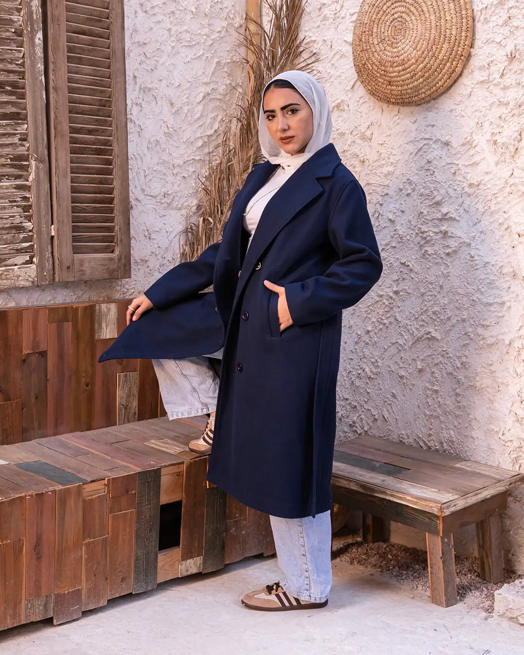THT GIRL Milano Jacket in royal blue, stylish fashion jacket with a sleek design, shown on a model.